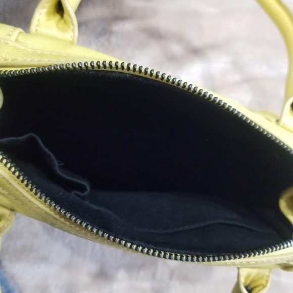 Bcbg bcbgeneration yellow handbag purse - Picture 8 of 8